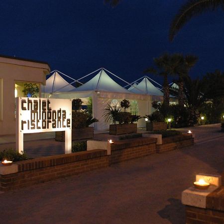 Hotel Il Timone Porto San Giorgio Exterior foto