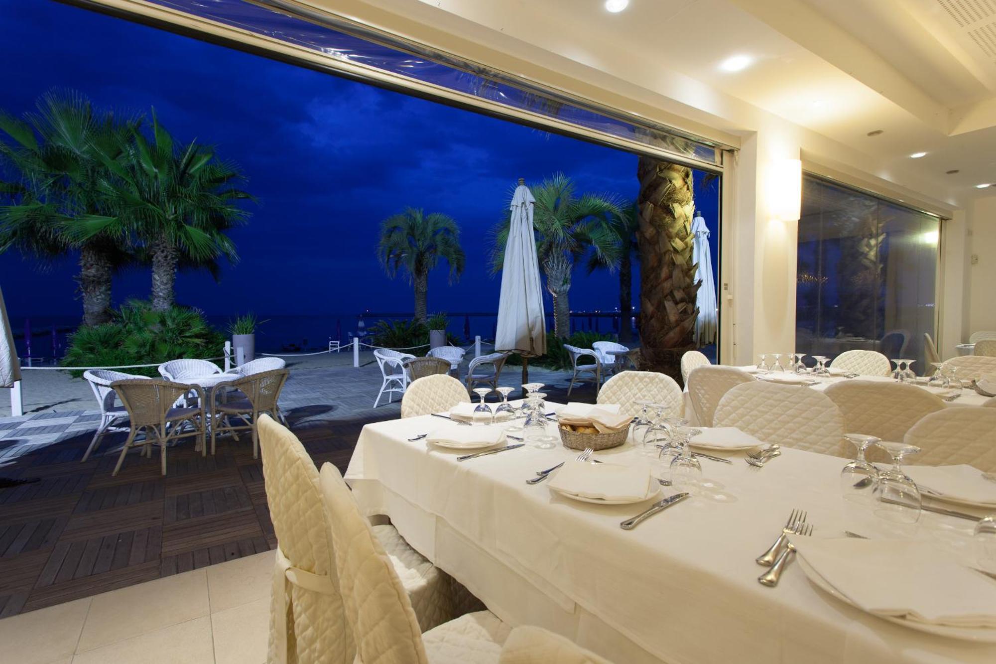 Hotel Il Timone Porto San Giorgio Exterior foto