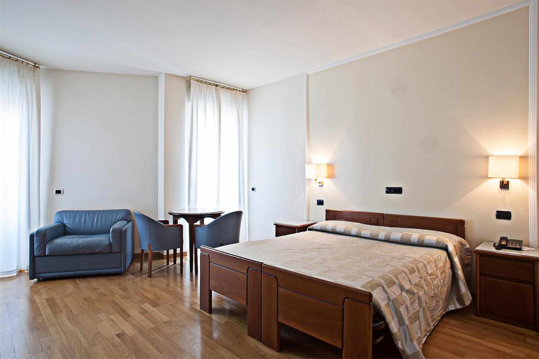 Hotel Il Timone Porto San Giorgio Exterior foto